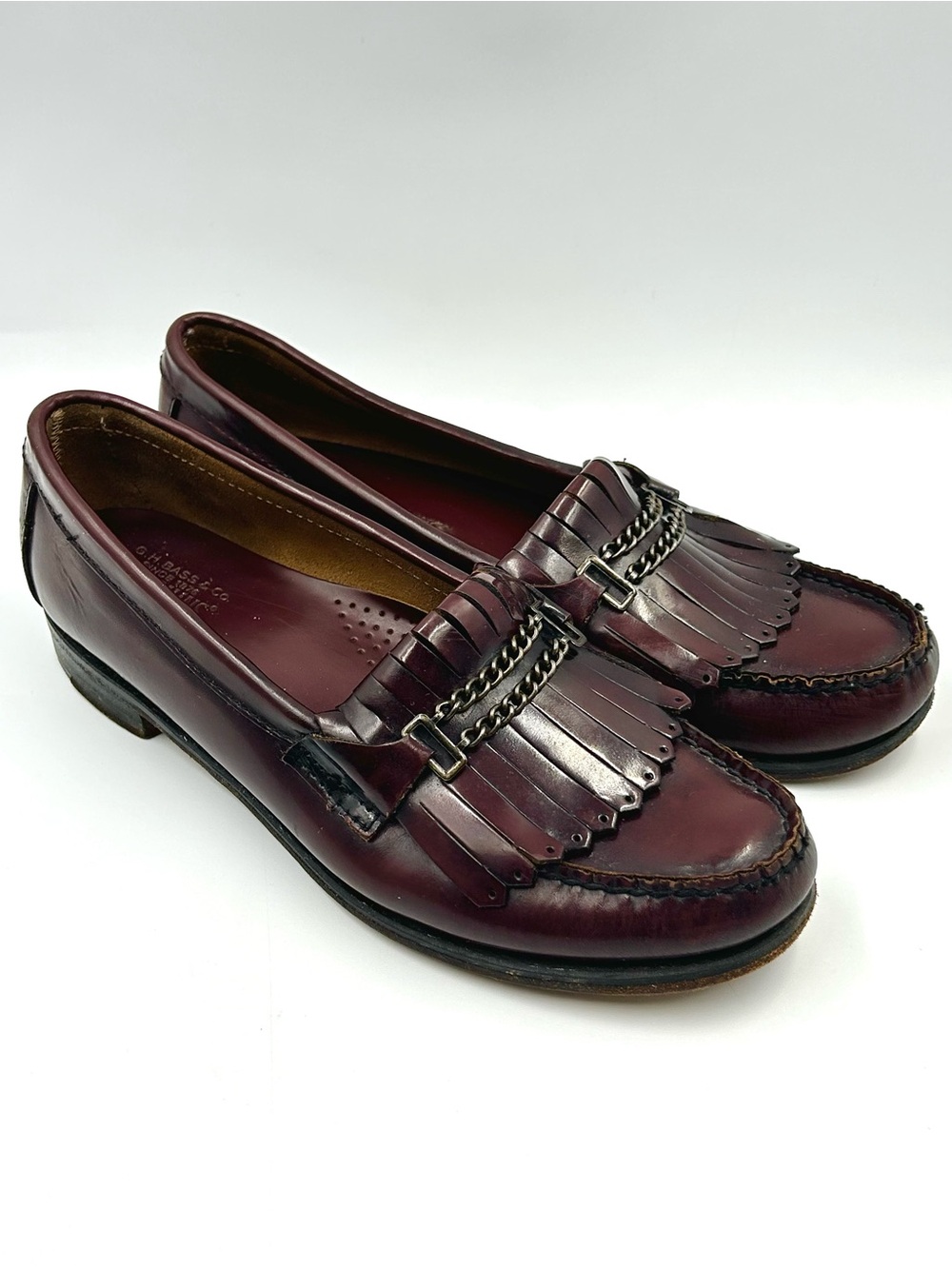 Vintage Bass Weejuns Kiltie Oxblood Chain Bit Loafers Size 9 AA Leather USA